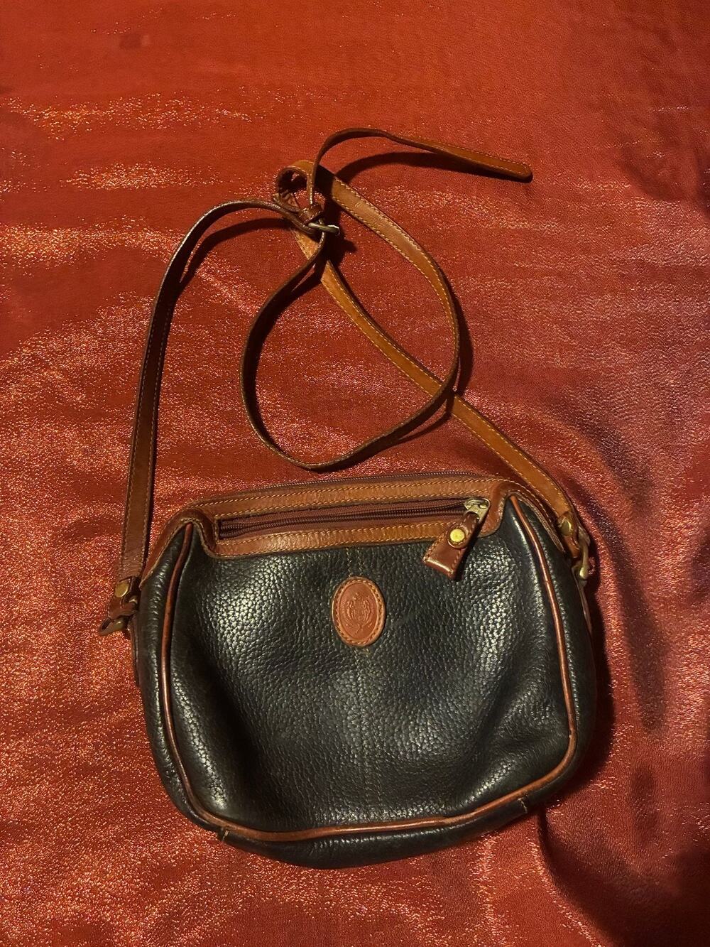 Leather Bag Womens Black Pebbled Brown Trim Adjustable Strap Crest Zip Top